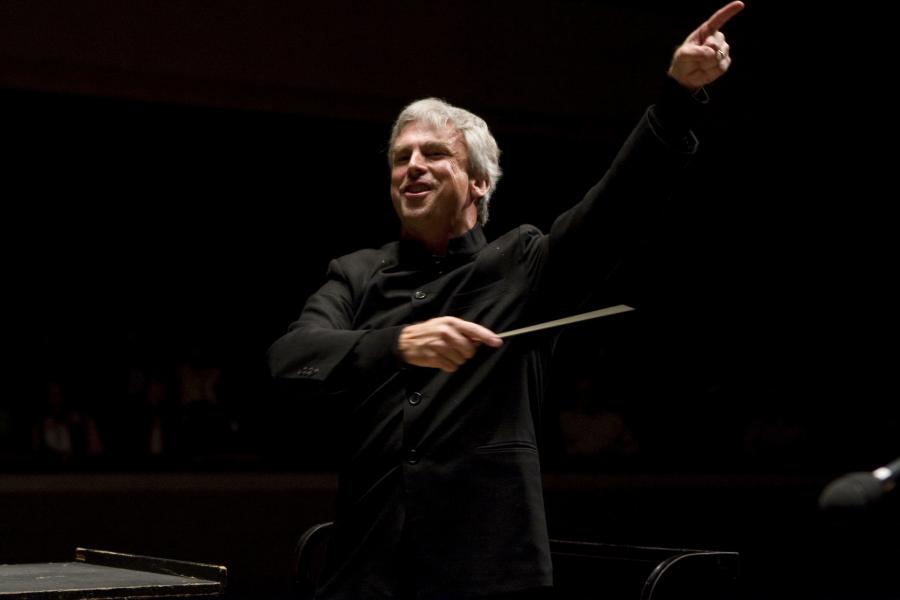 Jerry Junkin conducting