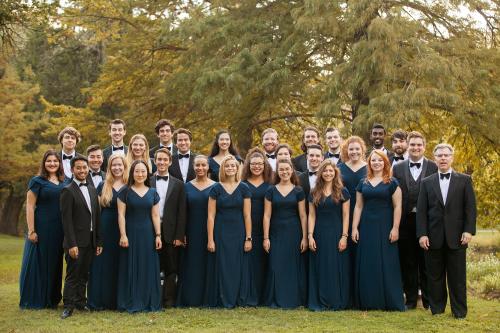 Chamber Singers Pose for an outdoor photo