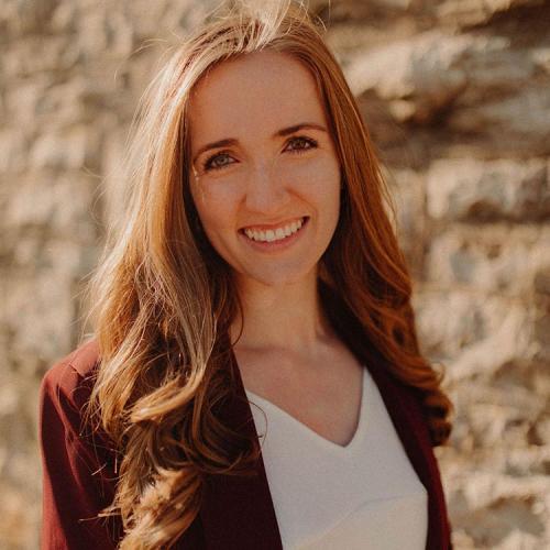 A Headshot of Courtney Nottingham