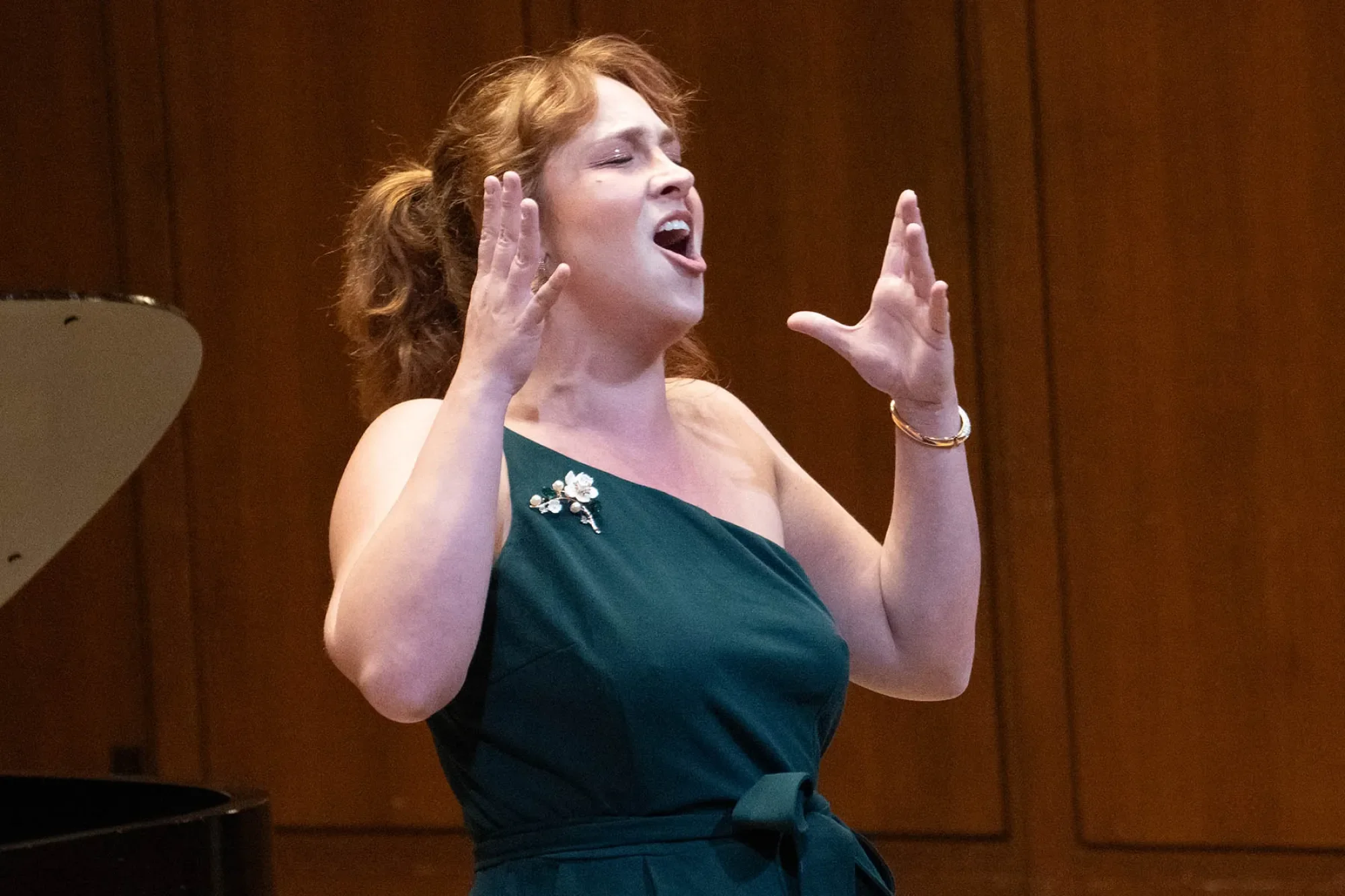 Opera Singer singing on stage at the Butler Opera International Competition