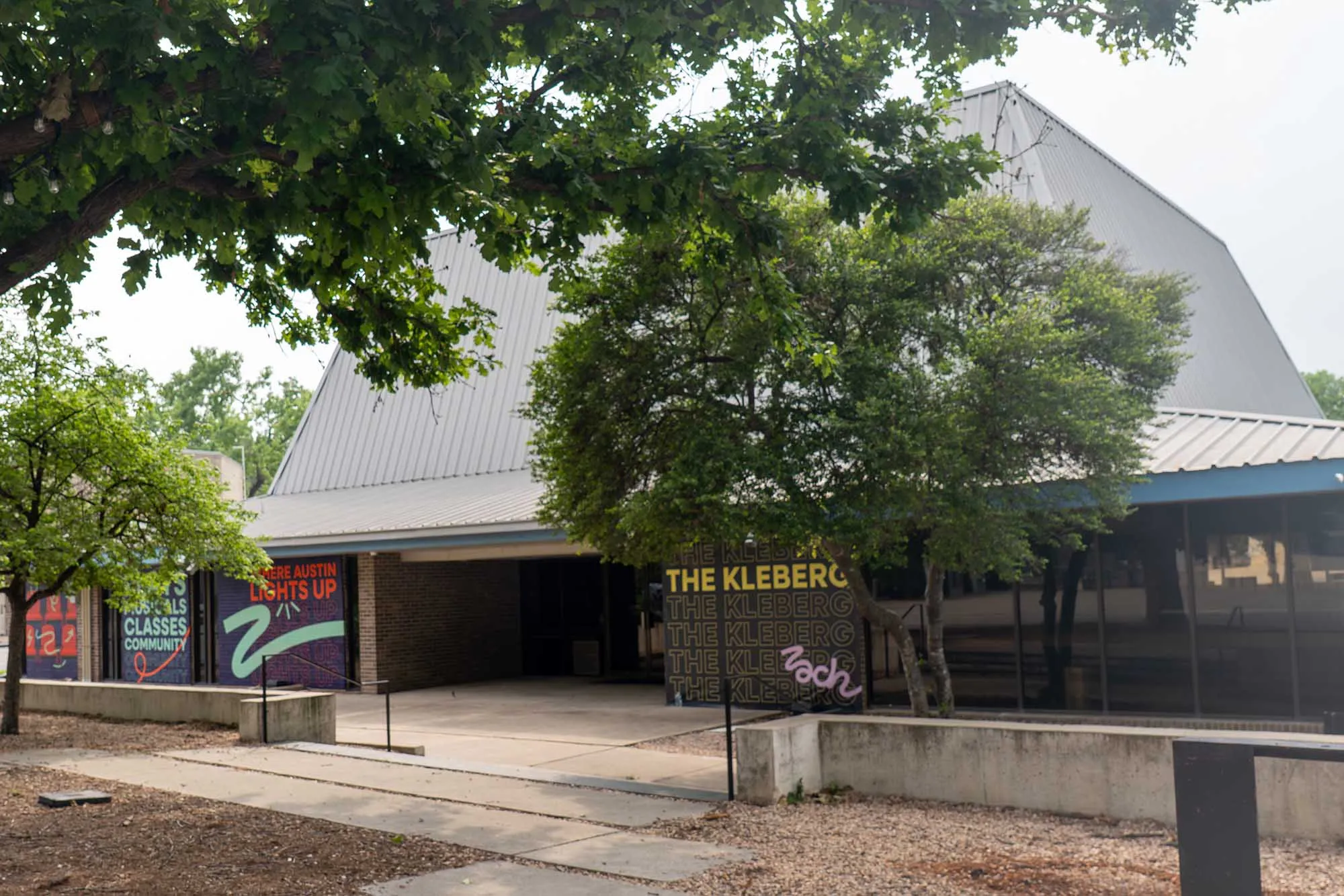 An exterior picture of a theatre