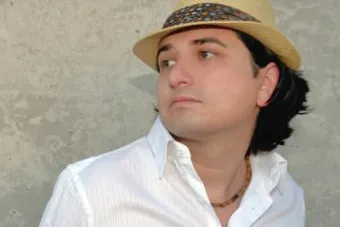 A portrait of Chris Diaz