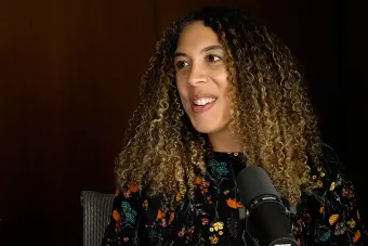 Niki Luibrand talking into a mic