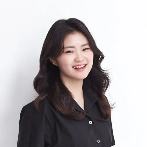 A headshot of Julie Jisun Park