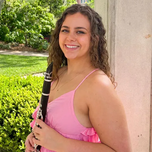 a headshot of Sadie Murray