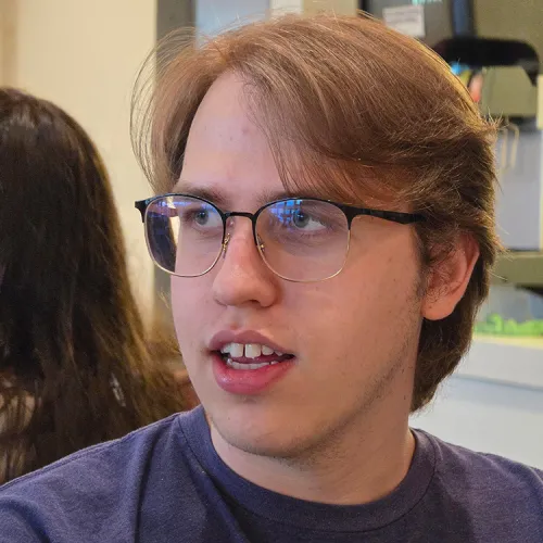 A headshot of Ben Glasser