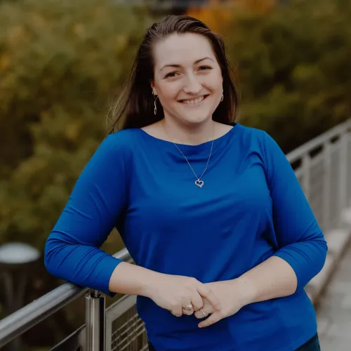 a headshot of Brianna Moehnke