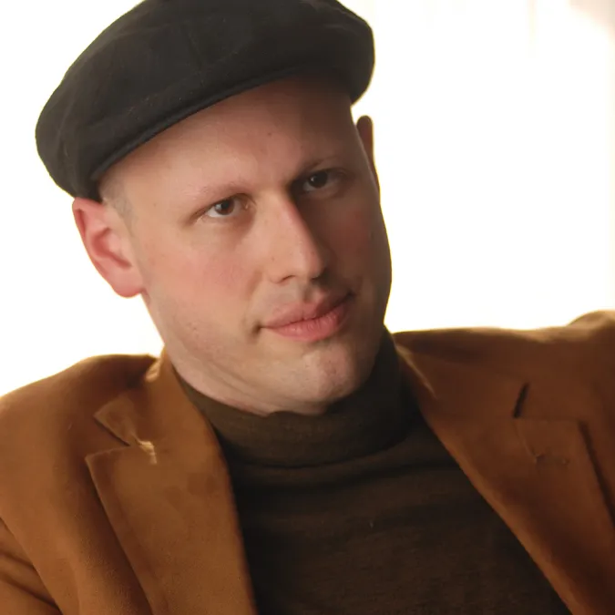 Yevgeniy Sharlat headshot