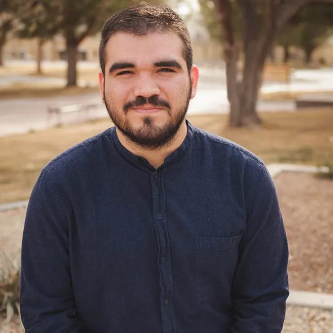 a headshot of Seth Zamora