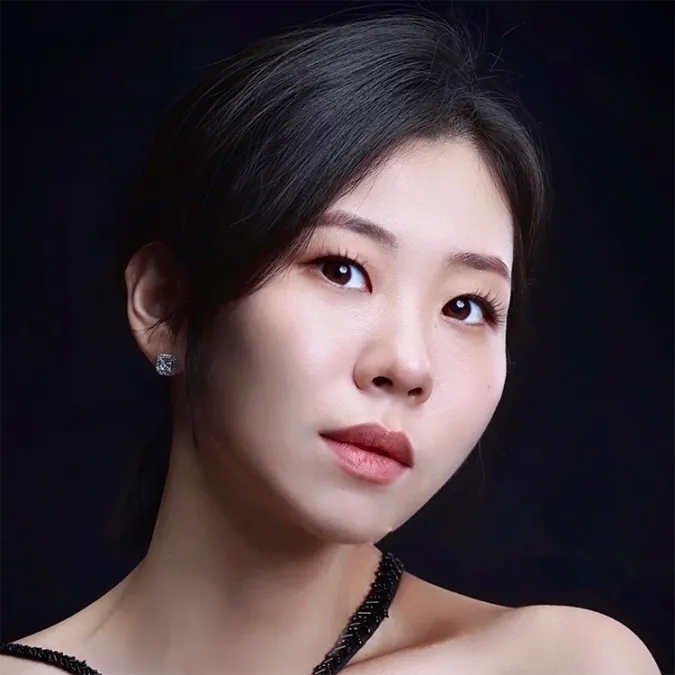 A headshot of Joohyun Kim